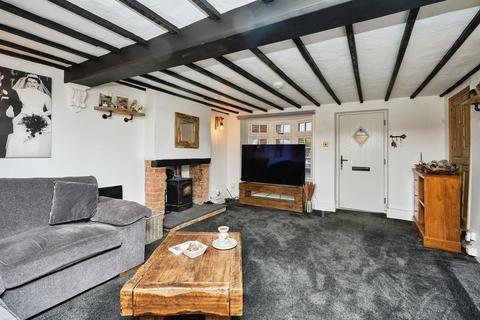 2 bedroom cottage for sale, High Street, Ventnor PO38