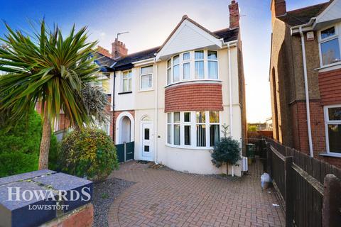 4 bedroom semi-detached house for sale, Oulton Road, Lowestoft