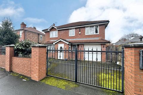 4 bedroom detached house for sale, Longmead Avenue, Hazel Grove, Stockport, SK7