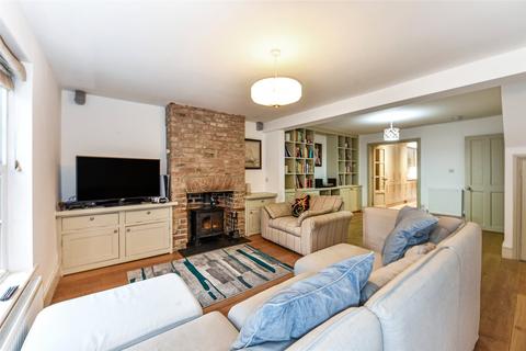 3 bedroom terraced house for sale, Russell Street, Chichester, West Sussex, PO19