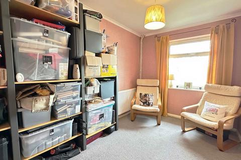 2 bedroom maisonette for sale, Oakfield Lane, Dartford DA1