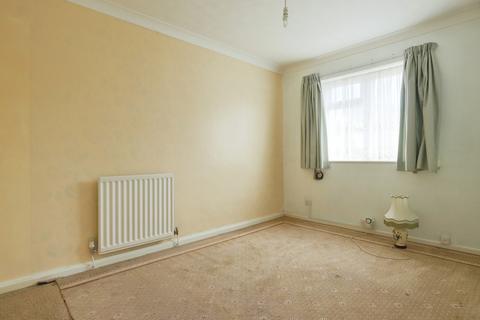 2 bedroom semi-detached bungalow for sale, Millers Walk, Hull, HU5 4BP