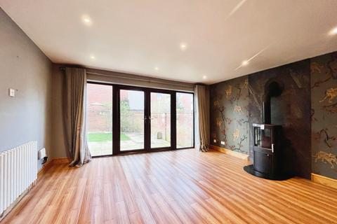 3 bedroom detached house for sale, Waltham Court, Beverley, HU17 9JF