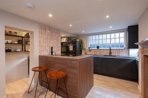 16 Castlegate, York, YO1 9RP