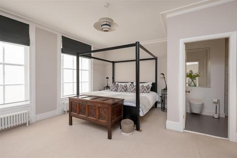 16 Castlegate, York, YO1 9RP