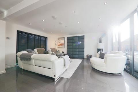 6 bedroom detached house for sale, Alma Close, Kirk Ella, Hull, HU10 7LH