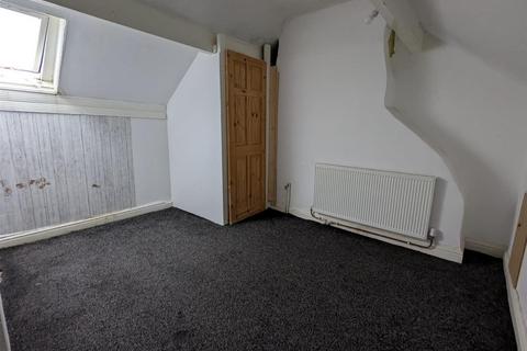 11 Stanmore Place, Bradford, BD7 2EN