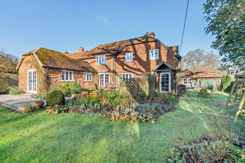 5 bedroom detached house for sale, Hollington Lane, Woolton Hill, Newbury, Berkshire