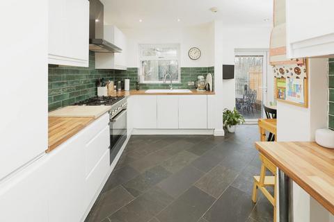 96 Lindrosa Road, Sutton Coldfield, B74 3LB