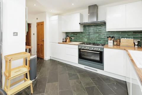 96 Lindrosa Road, Sutton Coldfield, B74 3LB
