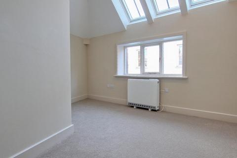 2 bedroom flat to rent, Lairgate, Beverley