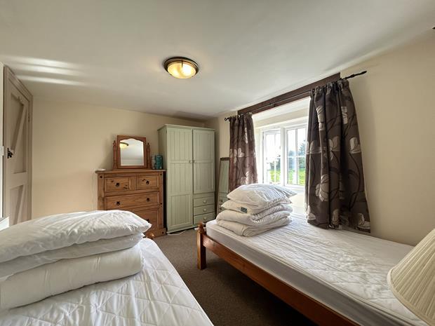 Bedroom 3  (2)