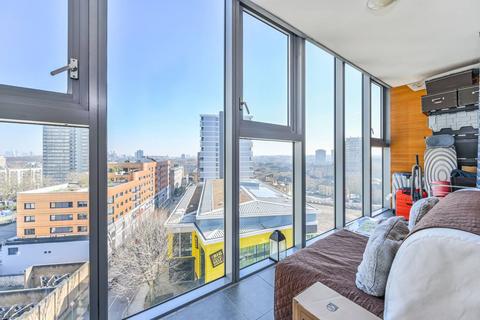 1 bedroom flat for sale, Falcon Wharf, Battersea, London, SW11