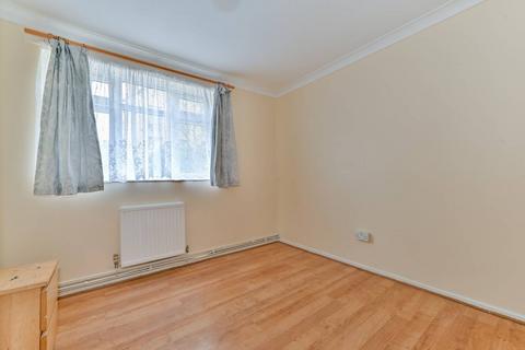 3 bedroom flat to rent, Cornwallis Road, Holloway, London, N19