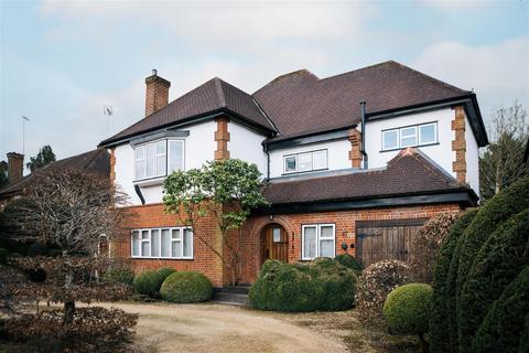 undefined, Pine Grove, Totteridge