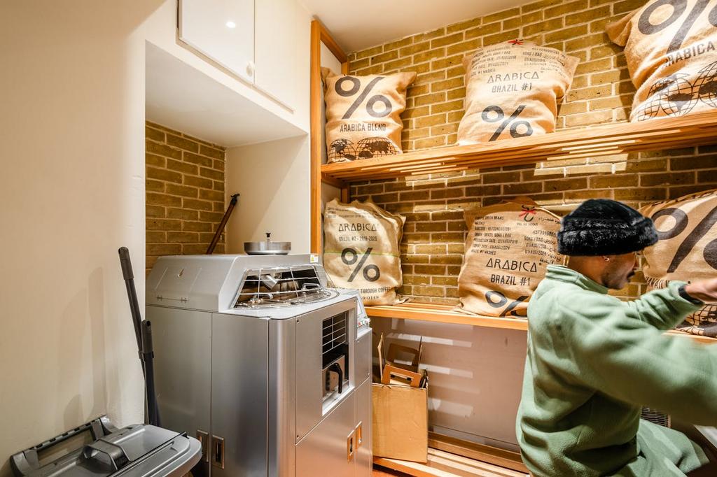 Broadway Mkt 33 9.jpg