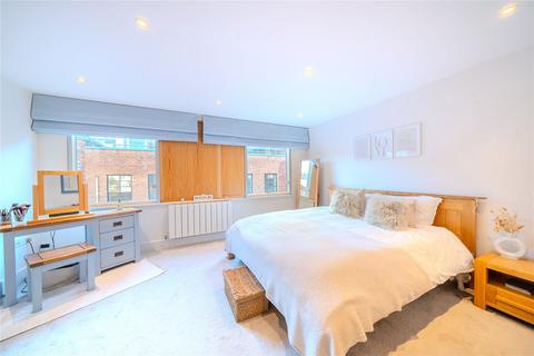 17 Sunderland Place, Bristol, BS8 1NA