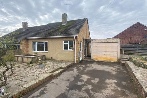 2 bedroom bungalow to rent, Gilbeck Road, Nailsea, North Somerset, BS48