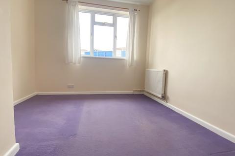 2 bedroom bungalow to rent, Gilbeck Road, Nailsea, North Somerset, BS48