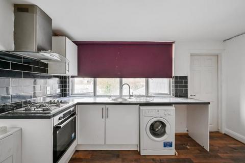 Studio for sale, April Court, Northwood Road, Thornton Heath, Surrey, CR7