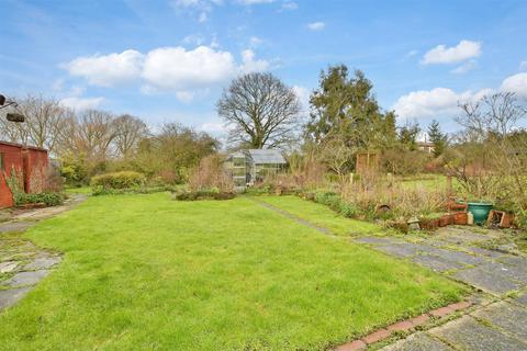 3 bedroom detached bungalow for sale, Fairway, Wickford, Essex