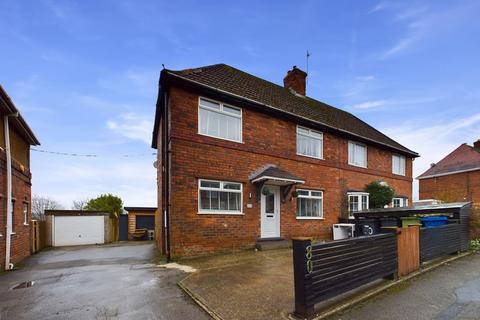 3 bedroom semi-detached house to rent, St Augustines Avenue, Chesterfield