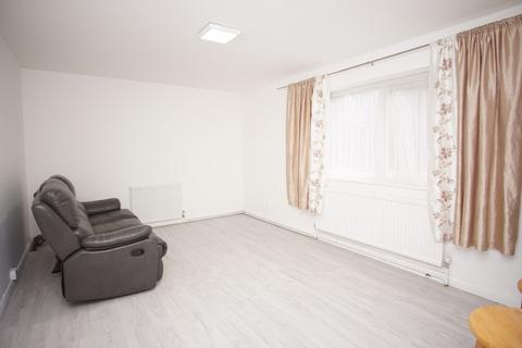 1 bedroom flat to rent, Stanley court, HA7