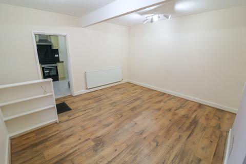 2 bedroom end of terrace house to rent, Mill Street, Derbyshire SK13