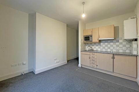 1 bedroom flat to rent, Garratt Lane, London, SW18