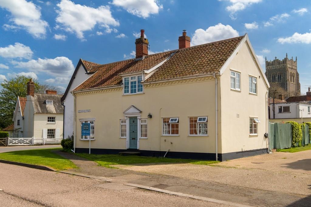 1440px-Stable House-1