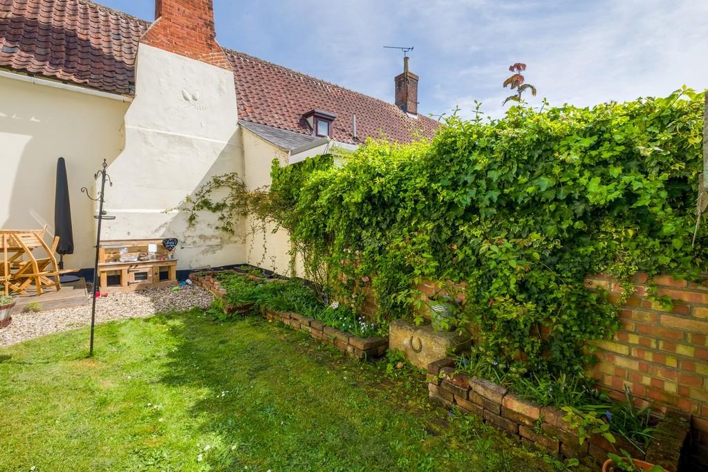 1440px-Stable House-8