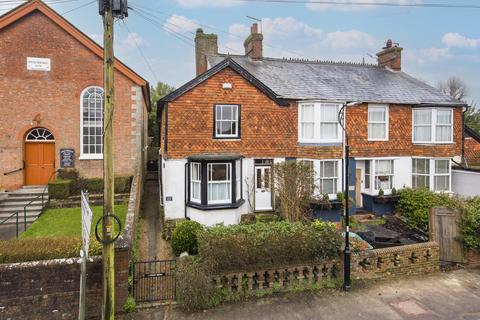 2 bedroom end of terrace house for sale, South Street, Rotherfield