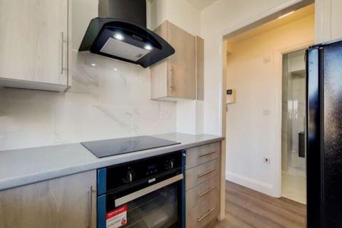 2 bedroom flat for sale, Commercial Road, London E1