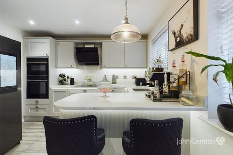 4 bedroom detached house for sale, Kings Croft, Cannock