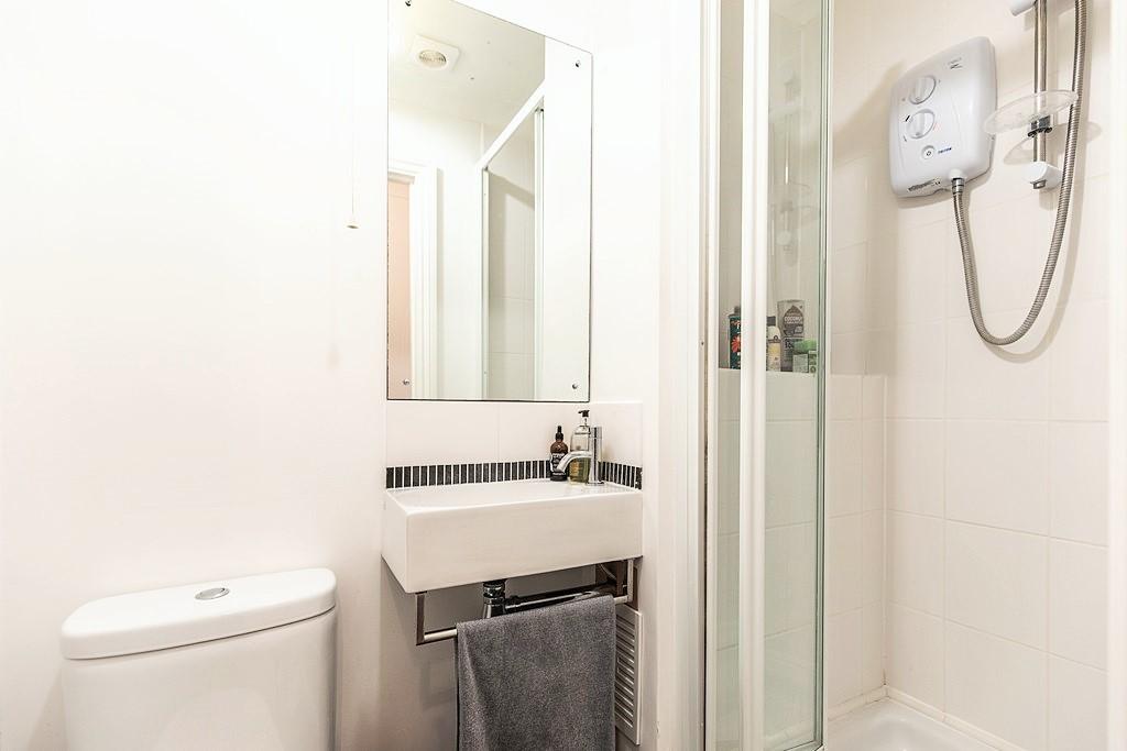 Shower room gf