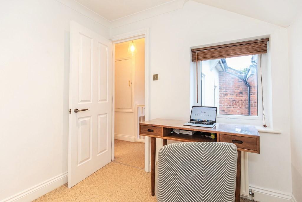 Bedroom 2i