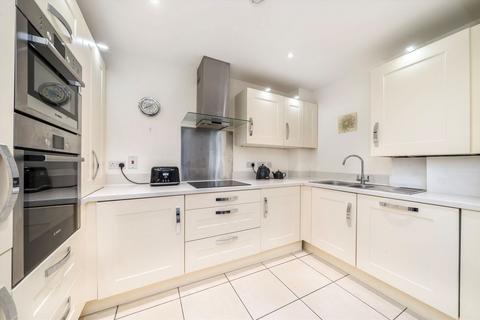 2 bedroom flat for sale, High Street, Hampton Hill TW12