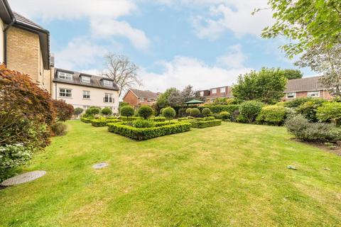 2 bedroom flat for sale, High Street, Hampton Hill TW12