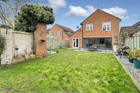 6 Castle Mount, Brackley, NN13 7HF