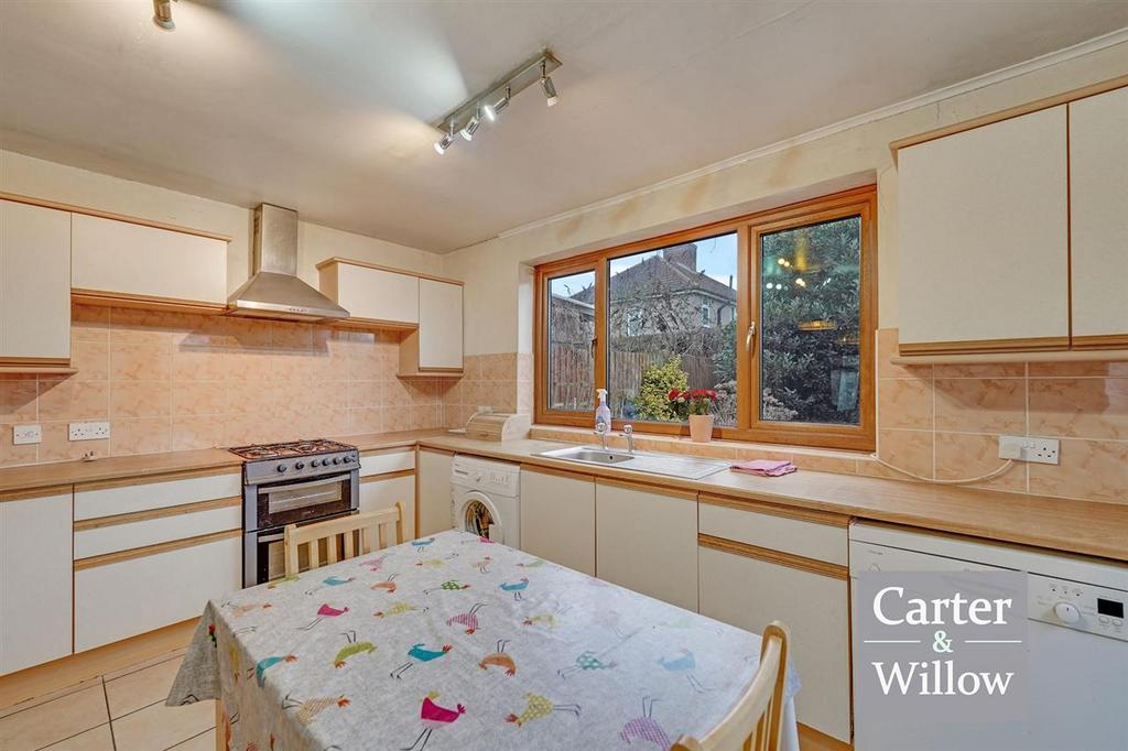 Kitchen / Dining