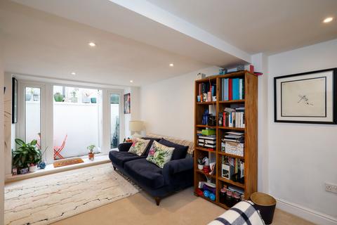 1 bedroom apartment for sale, Tower Road, Twickenham