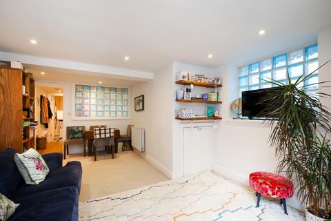 43d Tower Road, Twickenham, TW1 4PS