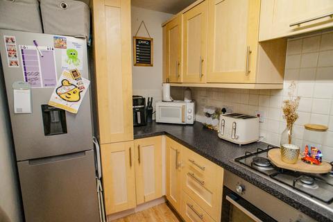 2 bedroom terraced house for sale, Sprats Barn Crescent, Wiltshire SN4