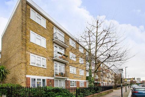 1 bedroom flat to rent, Battersea High Street, Battersea, London, SW11