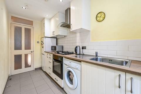 2 bedroom flat for sale, Clifton Terrace, Finsbury Park, London, N4