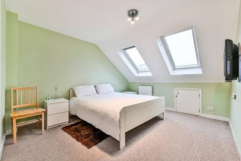 2 bedroom flat for sale, Clifton Terrace, Finsbury Park, London, N4