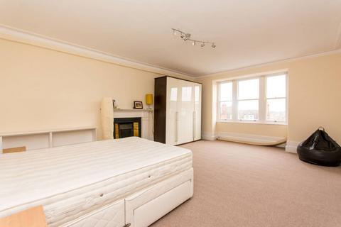 3 bedroom flat for sale, Winchester Avenue, Queen's Park, London, NW6