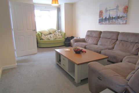 2 bedroom end of terrace house to rent, Skelmersdale Road, Clacton-on-Sea CO15