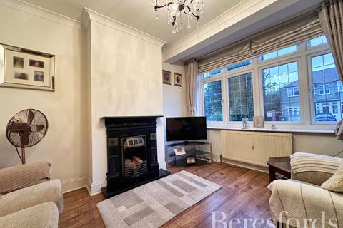 3 bedroom terraced house for sale, Milton Avenue, Hornchurch, RM12