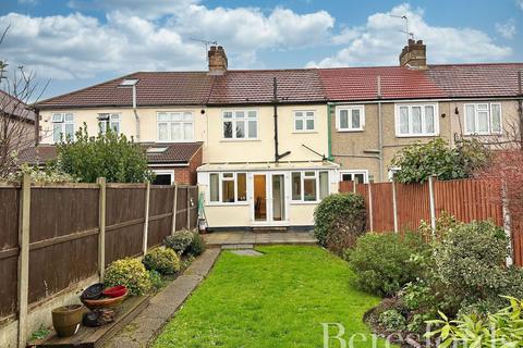16 Milton Avenue, Hornchurch, RM12 4BW